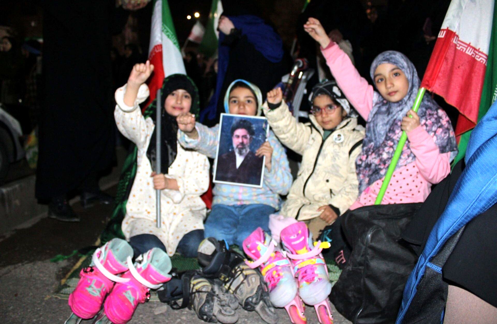  دهه نودی ها طراوت بخش اجتماعات شبانه در بلوار فضل نیشابور