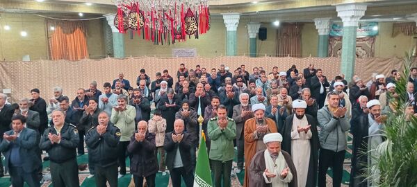 آخرین جمعه پاییز؛ هم‌نوایی دل‌ها در میعادگاه نماز جمعه
