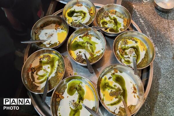 سفره های ساده افطاری در شهر بار نیشابور
