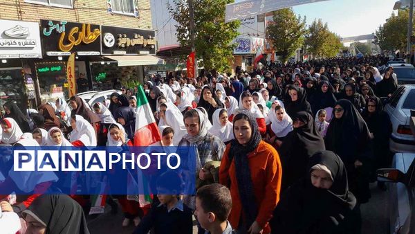 راهپیمایی ۱۳ آبان در منطقه رحیم‌آباد
