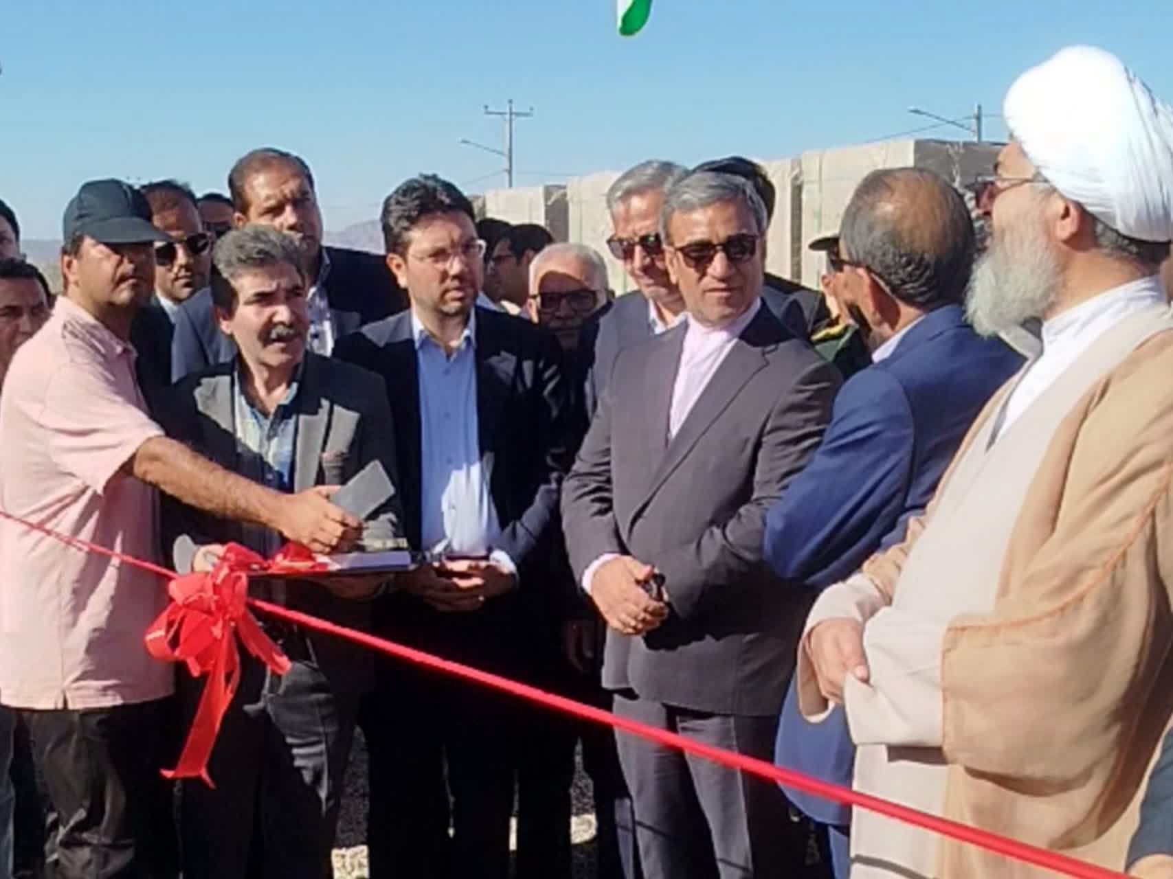 افتتاح نیروگاه خورشیدی ۳ مگاواتی (پیشرو صالح)  کاشمر با حضور استاندار خراسان رضوی