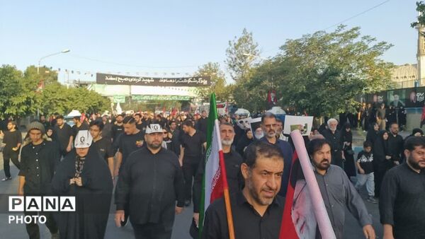 قاب هایی از لحظات وداع با آقای شهید