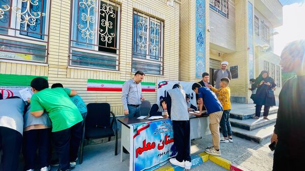 انتخابات شورای دانش‌آموزی دبستان معلم آشخانه 