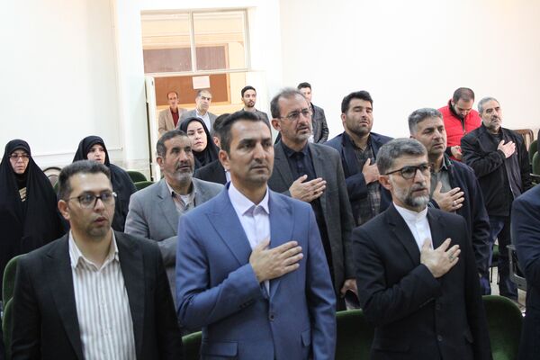 وداع ۲۴ سال خدمت صادقانه در آموزش‌ و پرورش شهرستان بن