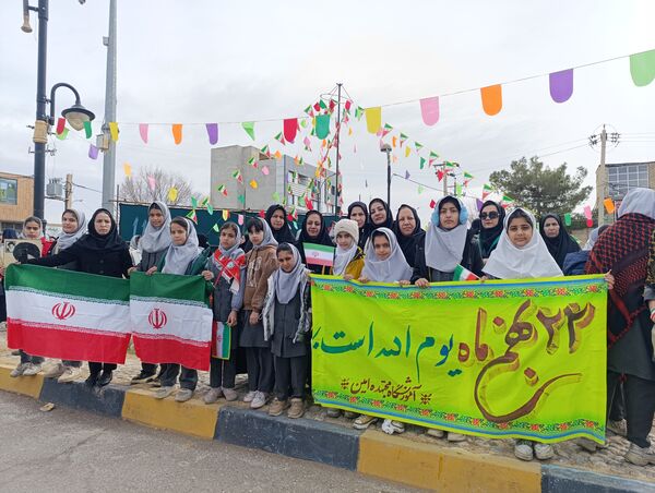 راهپیمایی ۲۲ بهمن در مشهدمرغاب