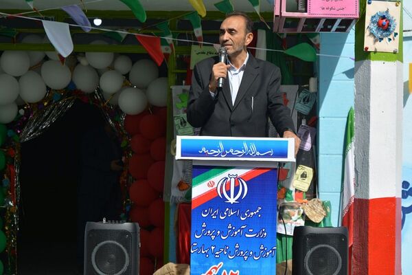 برگزاری جشن شکوفه‌های کلاس اولی دربهارستان‌دو