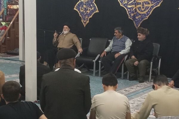 مراسم معنوی اعتکاف در مسجد اعظم حضرت ابوالفضل (ع) بهارستان دو