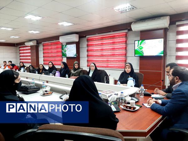 مراسم تقدیر از دانش‌آموز پژوهنده و فناور برتر کشوری و استانی ملارد 