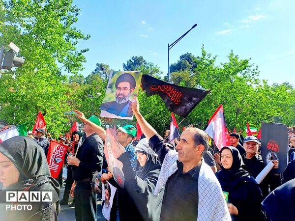 آخرین سلام؛ از میدان انقلاب تا میدان آزادی، تهران در آیین وداع با رهبر شهید