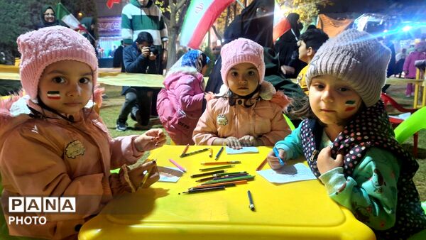 گذری بر اجتماعات شبانه میدان ولیعصر الهیه مشهد