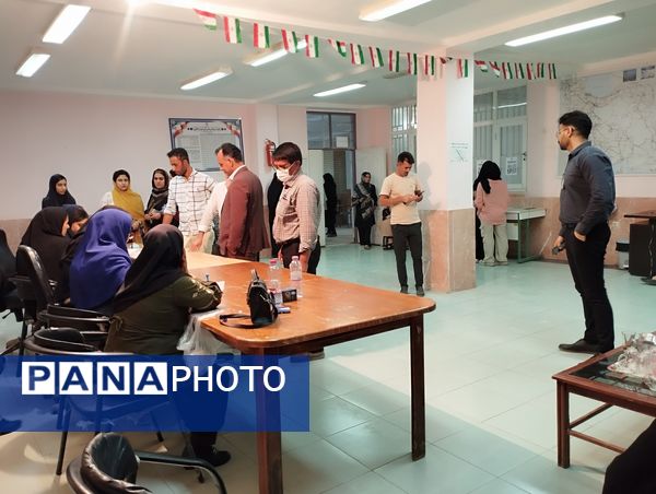 حضور مردم حاجی‌آباد در دور دوم انتخابات ریاست‌جمهوری