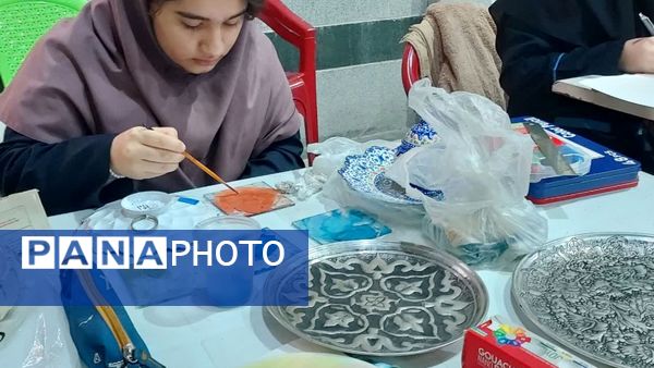 موج رنگها در جشنواره فردا