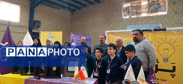 تجلیل از دانش‌آموزان پژوهشگر حائز رتبه دبستان پسرانه ملاصدرا