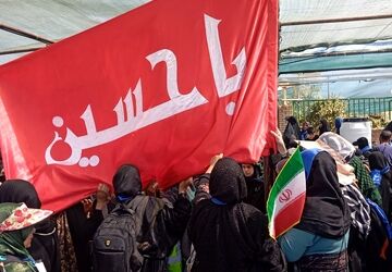 روز اول پیاده‌روی کاروان نورالرضا به سمت حرم مطهر رضوی