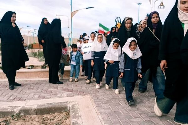 سرود ایثار زنان مروست در میدان عشق و وطن