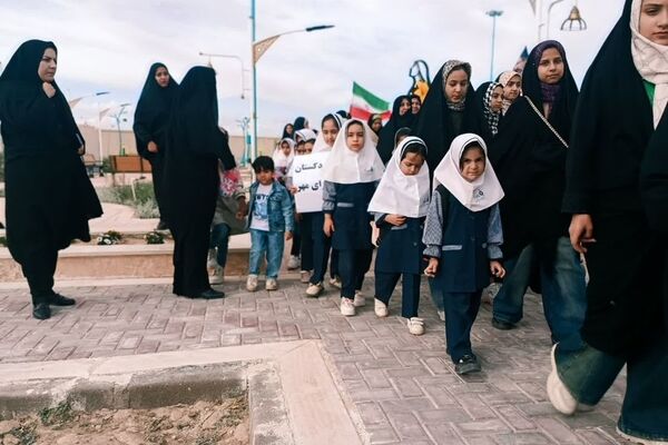سرود ایثار زنان مروست در میدان عشق و وطن