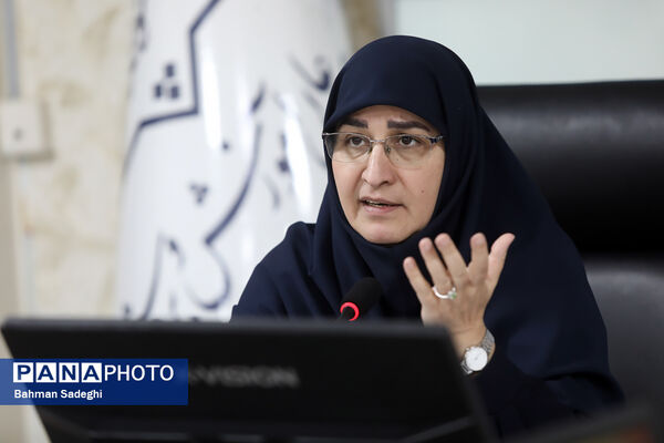 میزگرد علمی و آموزشی بررسی راهکارهای ارتقای کیفیت و تقویت مدارس دولتی