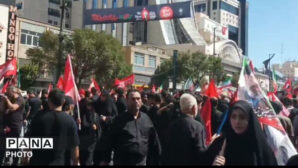 وداعِ باشکوه در مشهد؛ آخرین سفرِ رهبر شهید