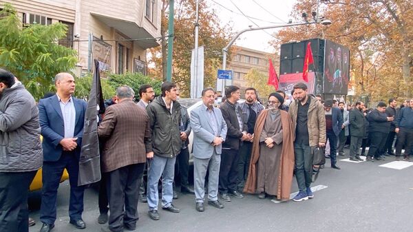 شکوه حضور فرهنگیان مناطق تهران در تشییع شهید گمنام