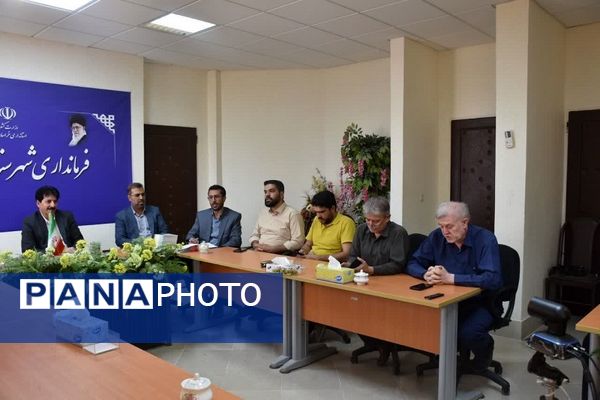 تجلیل از خبرنگاران توسط فرماندار شهرستان اسفراین