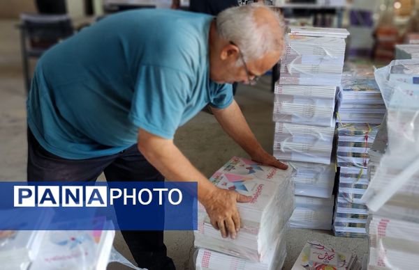 توزیع و تحویل کتاب‌های درسی به مدارس شهرستان ملارد