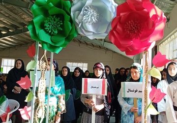 آغاز المپیاد ورزشی در دبیرستان شهید سلیمانی با مشعل امید و نمایش استعدادها