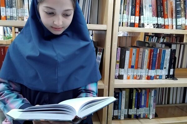  بازدید مدرسه نرگس پردیس از کتابخانه شیخ بهایی