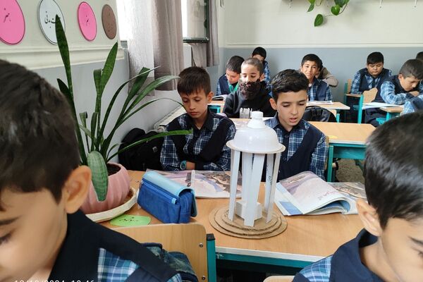 گرامیداشت و یادبود حافظ، شاعر ایرانی در دبستان امام‌حسن مجتبی(ع) رودهن 