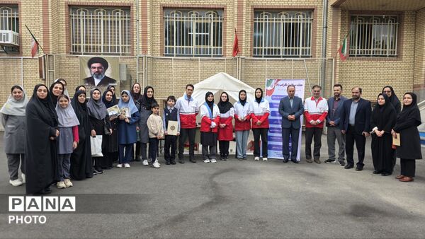تقدیر از تلاشگران دانش‌آموزان فردیسی در عرصه سلامت 