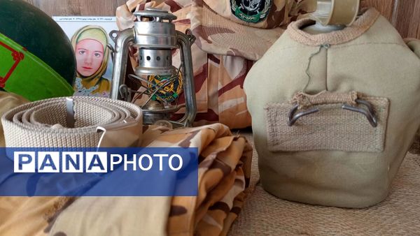 بزرگداشت هفته دفاع مقدس در دبیرستان فرهنگیان