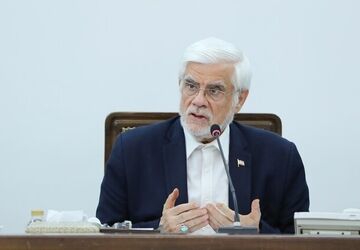 عارف: وسواس ما در مرزها زیاد است/ کاغذبازی موجب کاهش درآمد ایران از ترانزیت شده است