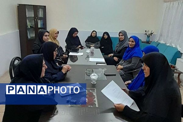 جلسه توجیهی دستورالعمل انتخاب بانوی معلم تراز انقلاب اسلامی