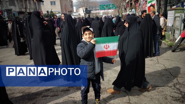راهپیمایی 22 بهمن در مه ولات 