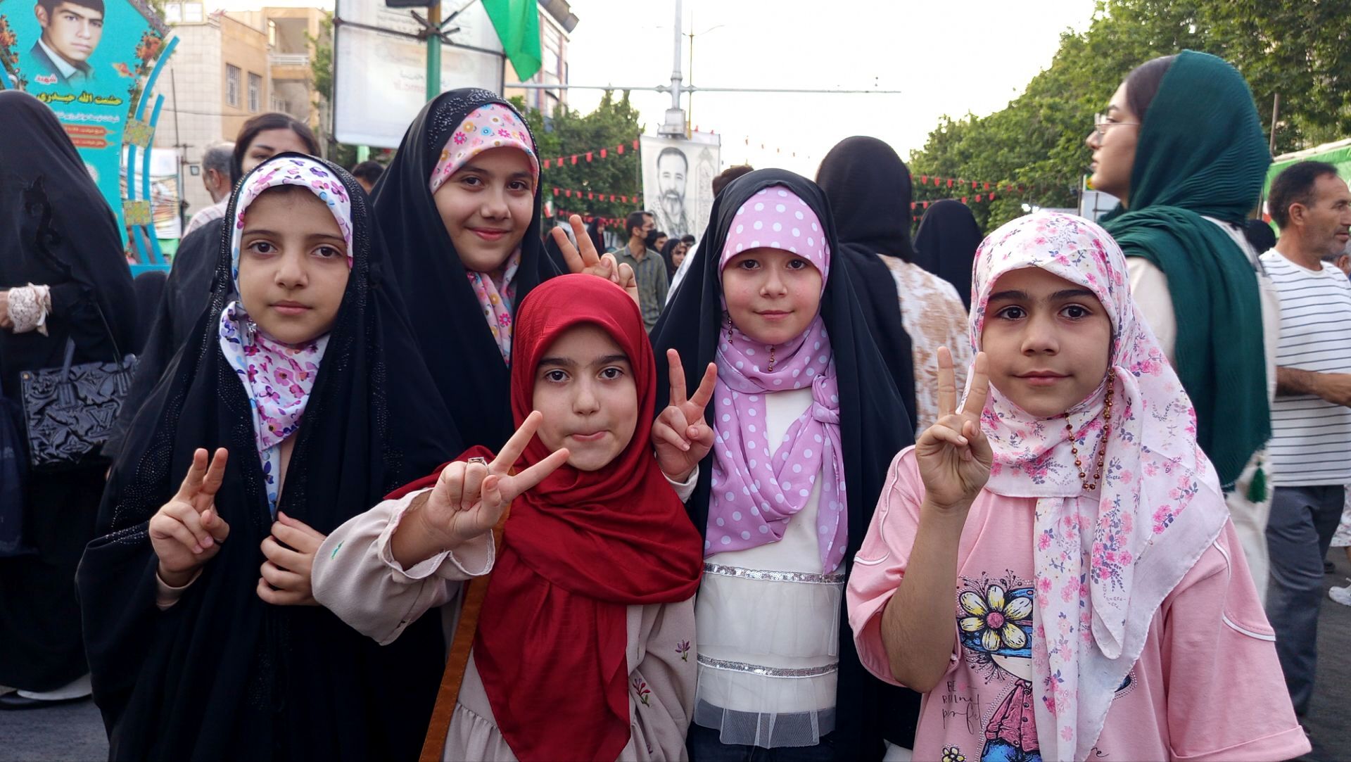 جشن غدیر در جایگاه بعثت خیابان انقلاب خرم‌ آباد