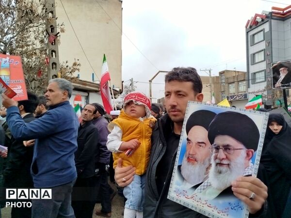 حضور پرشور‌ دانش آموزان در قدس امسال به یاد میناب 