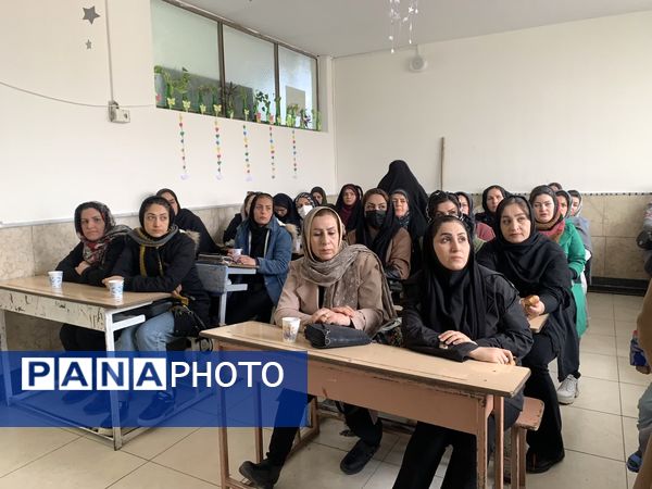 بازدید مدیرکل آموزش و پرورش استان اصفهان از مدرسه حضرت زینب (س) ناحیه ۴ (در طرح نماد)