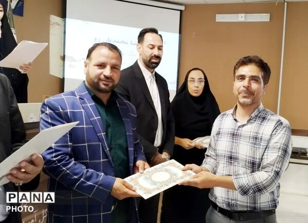 آیین تجلیل از منتخبین کشوری، استانی و منطقه ای طرح و برنامه های حوزه  آموزش  کلات