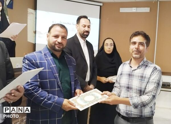 آیین تجلیل از منتخبین کشوری، استانی و منطقه ای طرح و برنامه های حوزه  آموزش  کلات