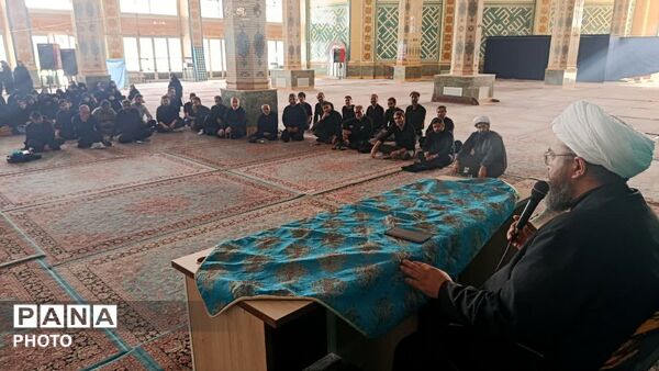 جلسه توجیهی خادمان مسجد جمکران در آستانه تشییع پیکر آقای شهید ایران