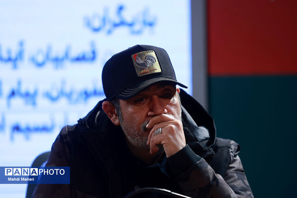 نشست نقد و بررسی فیلم «غوطه‌ور» در چهل و چهارمین جشنواره ملی فیلم فجر