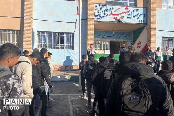 عطر رضوی در دبیرستان شهید مصطفی خمینی پیچید