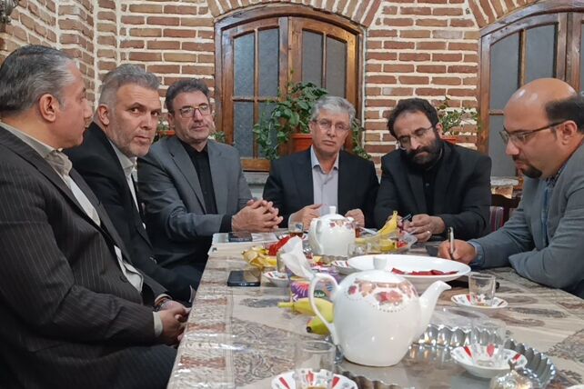 آیین تجلیل از خبرنگاران و اصحاب قلم و رسانه در مجتمع تفریحی فرهنگی بام خلخال
