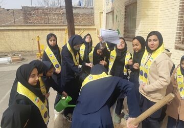 روزی درختکاری  در دبیرستان شهید مجید دهنوی نیشابور