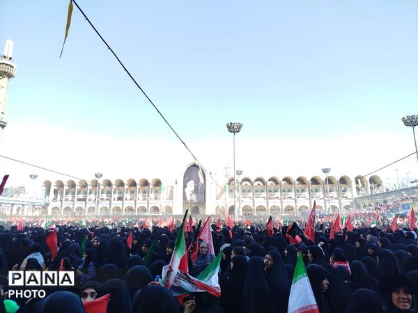 ثبت تاریخی‌ترین وداع در قلب جهان