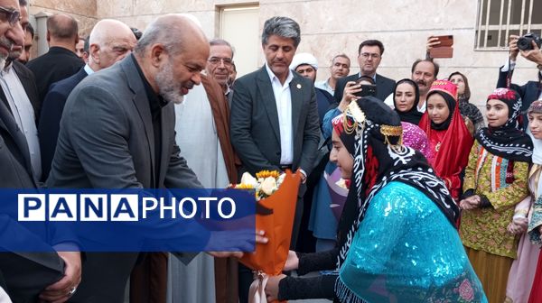 افتتاح مدرسه ۱۸ کلاسه دخترانه دوره اول و دوم ابتدایی در شهرستان ساوه