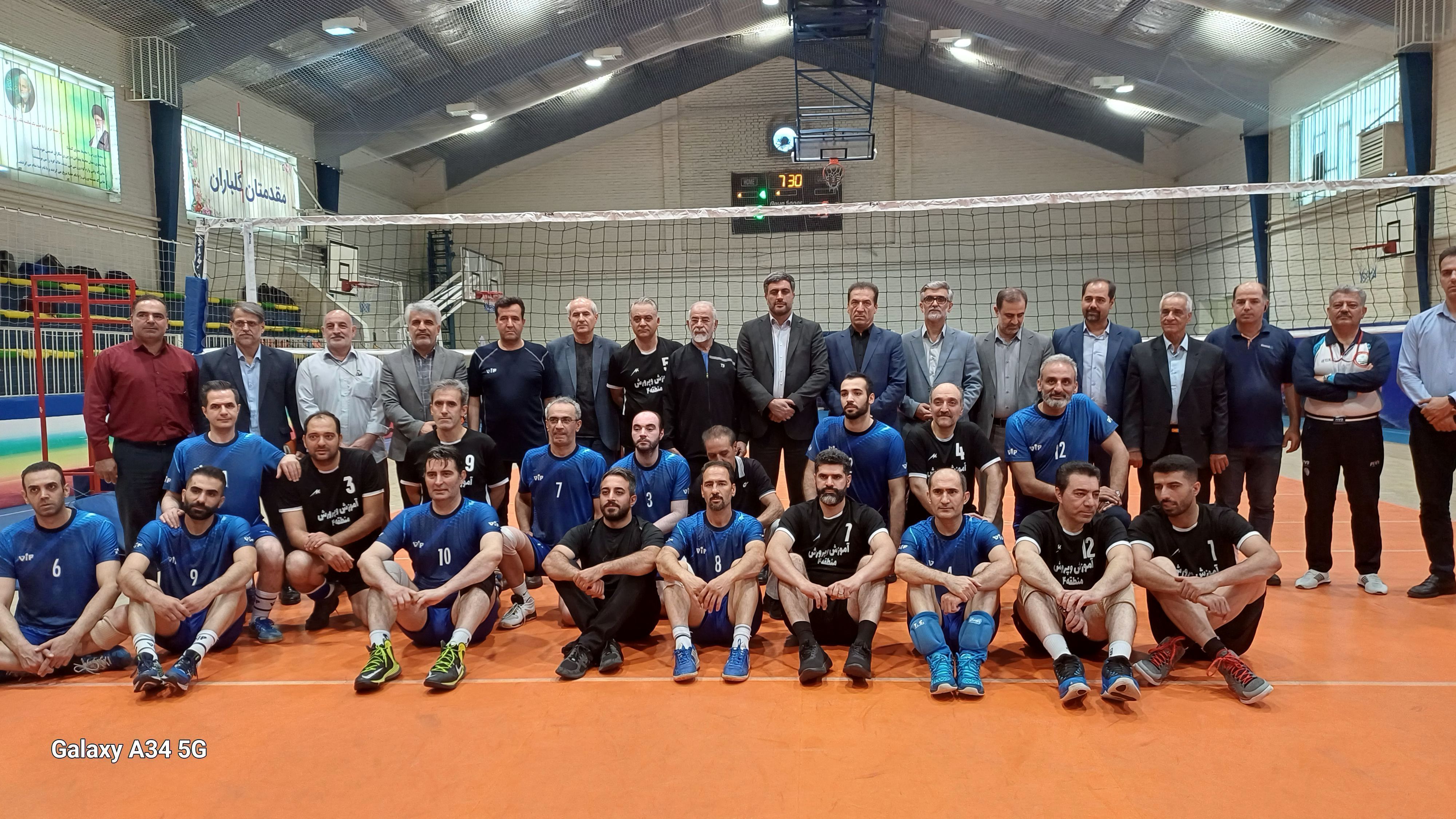 نایب قهرمانی تیم والیبال کارکنان منطقه4 در مسابقات قهرمانی شهر تهران