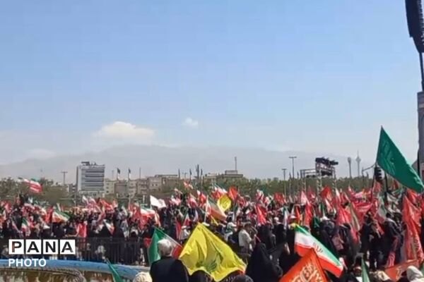 بدرقه‌ای به وسعت یک ملت؛ اشک، شکوه و تجدید عهد در آیین وداع با رهبر شهید انقلاب اسلامی