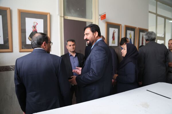 برگزاری نمایشگاه دستاورد های دانش آموزان در هنرستان حضرت فاطمه (س)  اردبیل