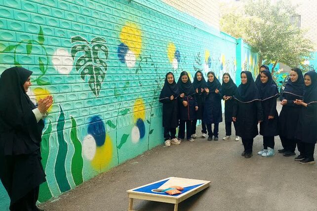 حضور کاروان مهر کانون فرهنگی تربیتی شهید رجایی در مدارس ناحیه دو شهرری 