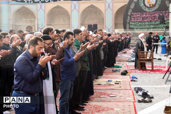 برپایی باشکوه نماز عید فطر در یزد